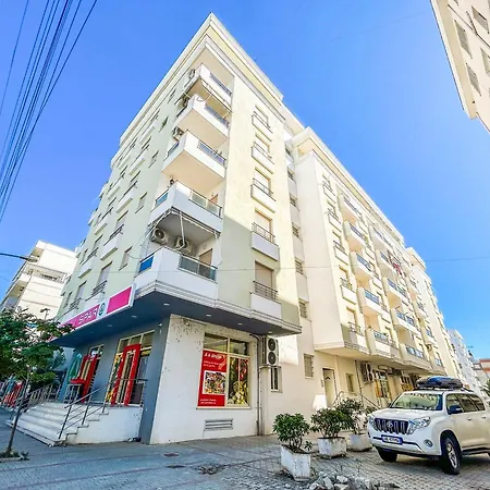 600 * Golem (Tirana)