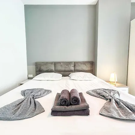 600 Apartamento Golem (Tirana)