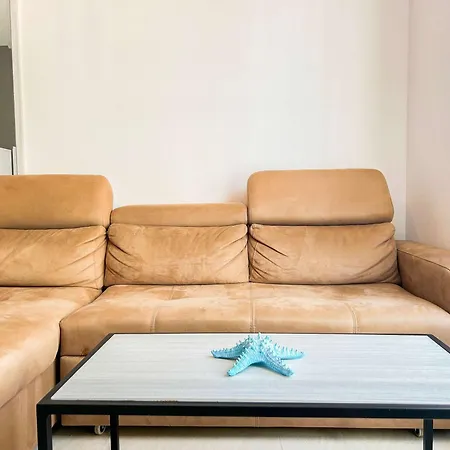 Apartment 600 *