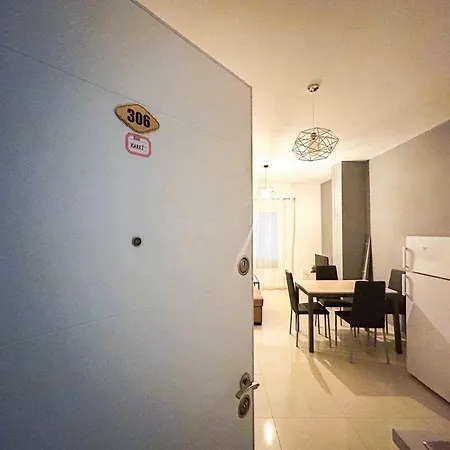 600 Golem (Tirana)