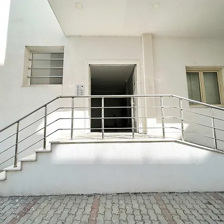 Apartment 600