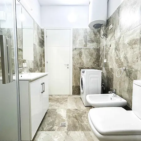 600 Golem (Tirana)