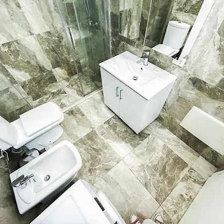 Apartment 600 *