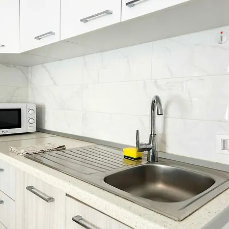 600 Apartment Golem (Tirana)